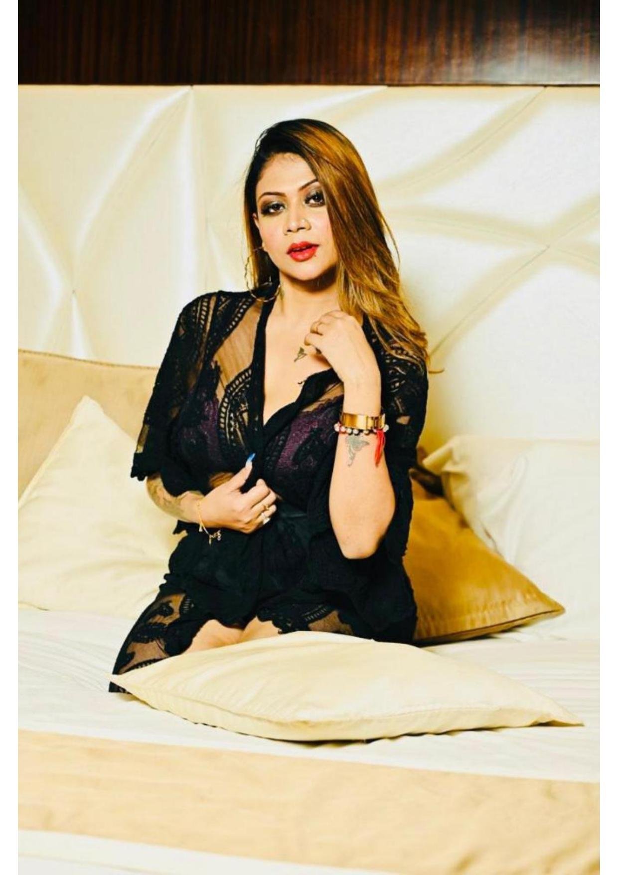  call girls Rajouri Garden